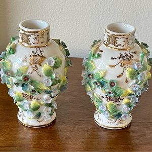 Vintage “Occupied Japan” Hokutosha Porcelain Guilded w/Raised 2 Floral Bud Vases